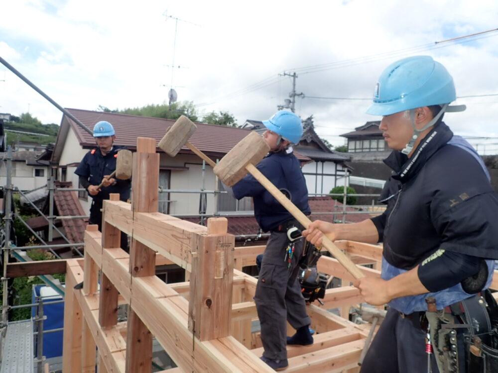 小屋組み